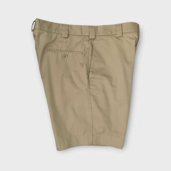 Tilley 8-inch Khaki Beige Chino Shorts - Picture 4 of 6